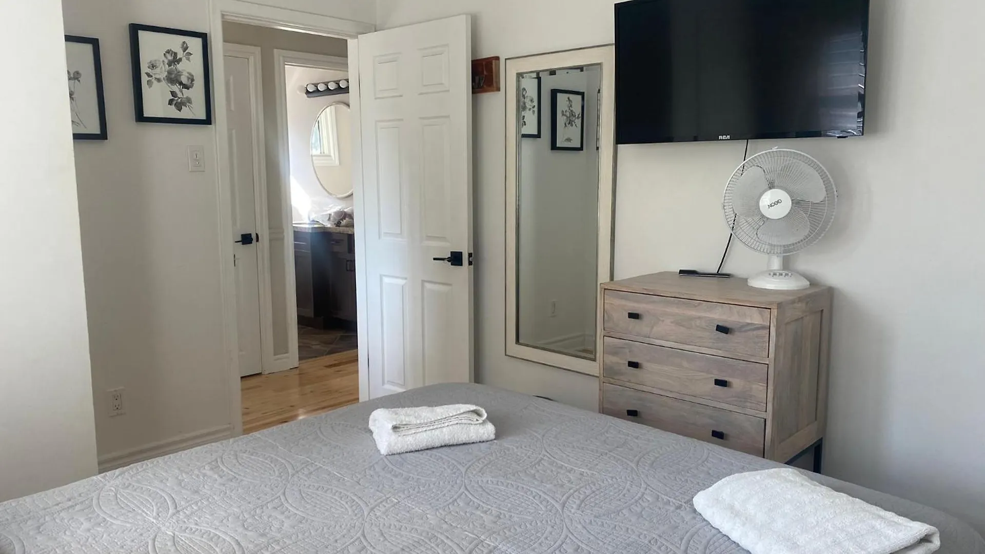 Clearbrooke Gem- Bright Private Bedroom Close To Yyz Toronto